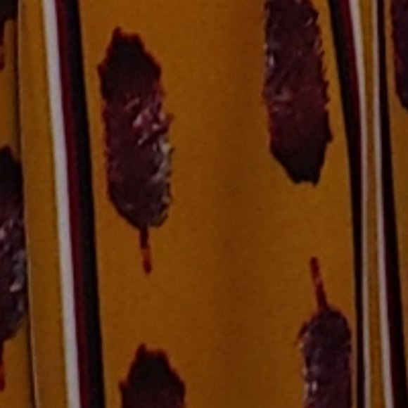 Umgee butterscotch with maroon feather detail semi sheer size Large - Picture 7 of 7